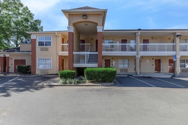 Photo - Vivo Living Forest Hills