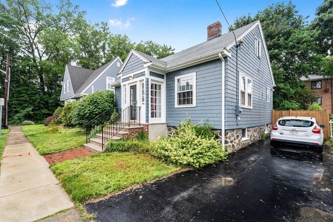Photo - 51 Fairlawn St