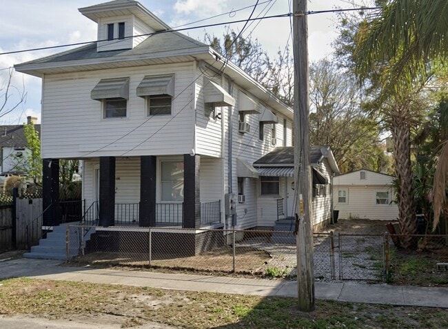 Building Photo - 2511 N Market St