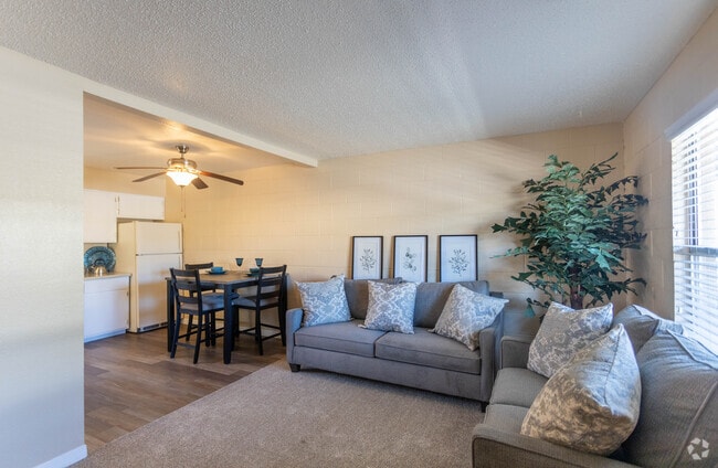2BR 1BA - 745 SF
