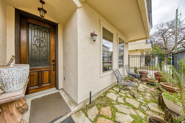 Photo - 6310 Hamman St Unidad D