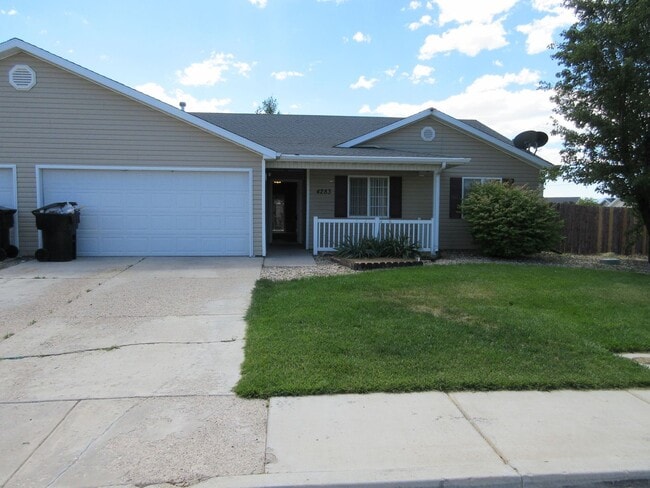 Building Photo - 3 bedroom -2 Bathroom -Twinhome in Lamplight