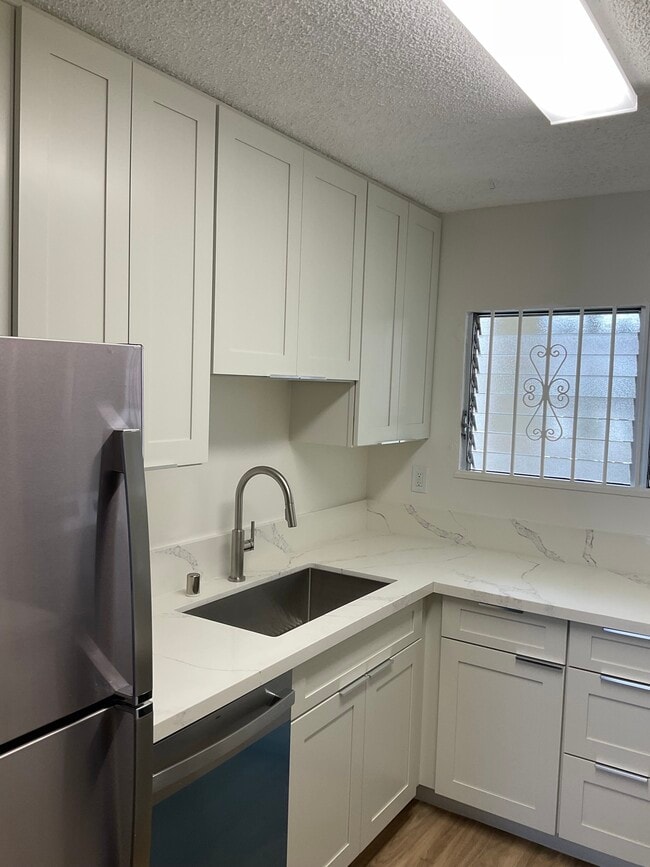 Photo - 469 Ena Rd Unit 2202