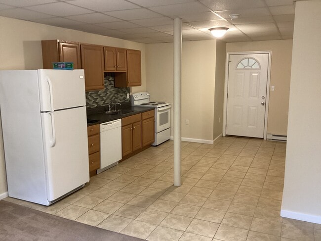 Photo - 633 Main St Unidad 4