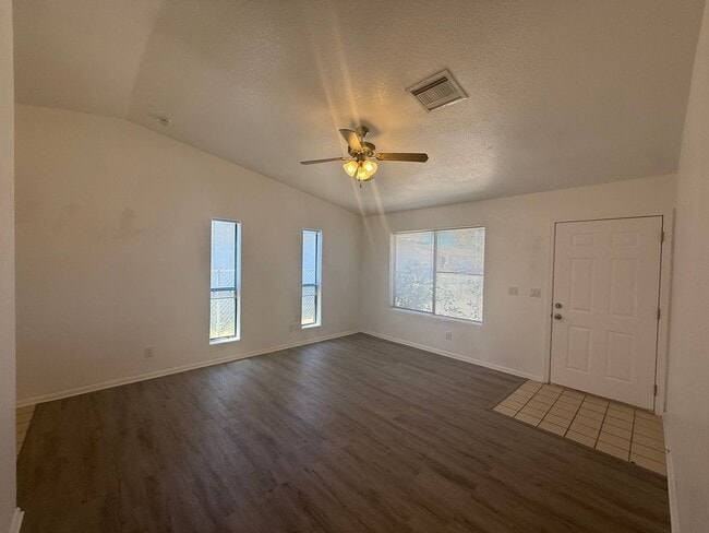 Photo - 3 Bedroom 2 Bathroom Home