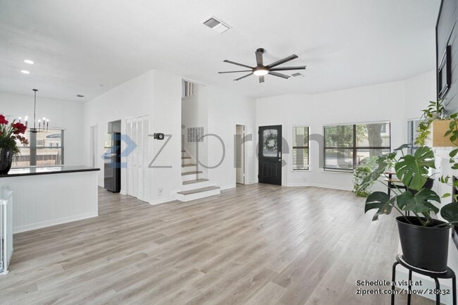 Photo - 9830 Sugarloaf Dr