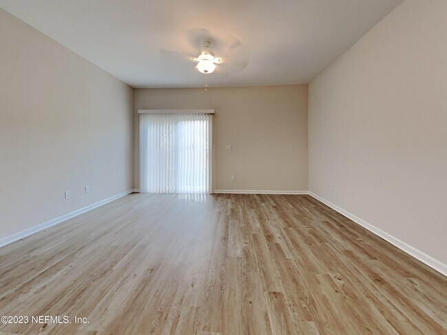 Photo - 435 Terabithia Wy