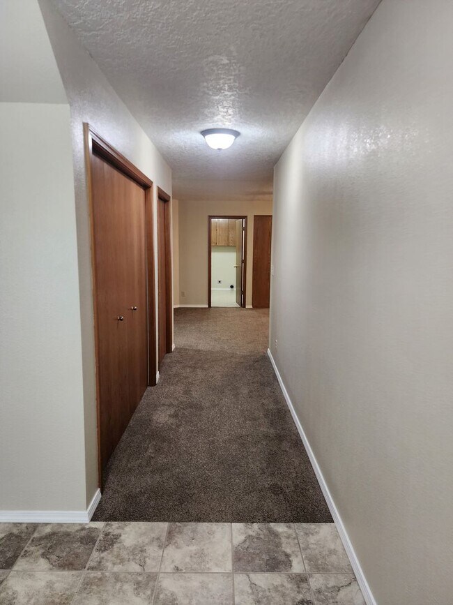 Photo - Nice Townhouse Close to Gage