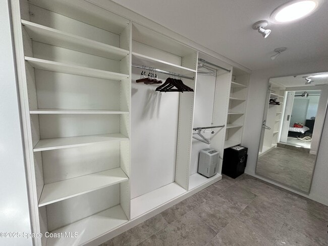 Photo - 302 W Osceola Ln