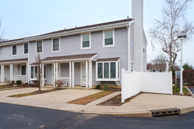 Photo - 187 Jonathon Dayton Ct