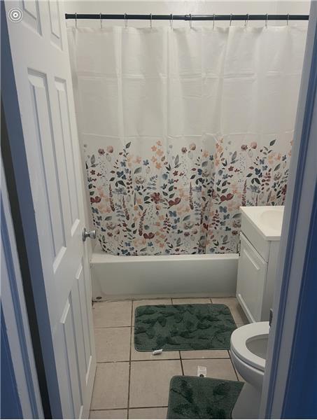 Photo - 8017 Oakwood St Unidad ROOM RENTAL