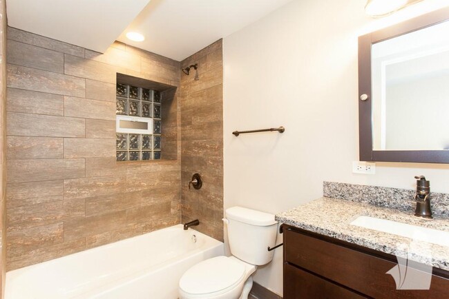 Photo - 5059 N Winchester Ave Condo Unit 2E