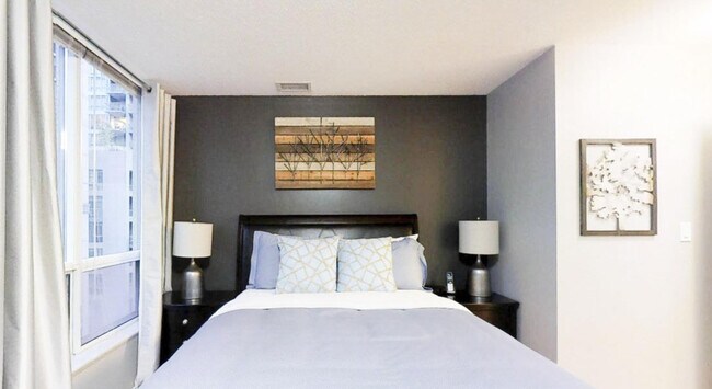 168 Simcoe St Unit SI FL1-ID1030917P
