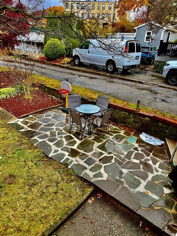 Photo - 190 Scott Ave