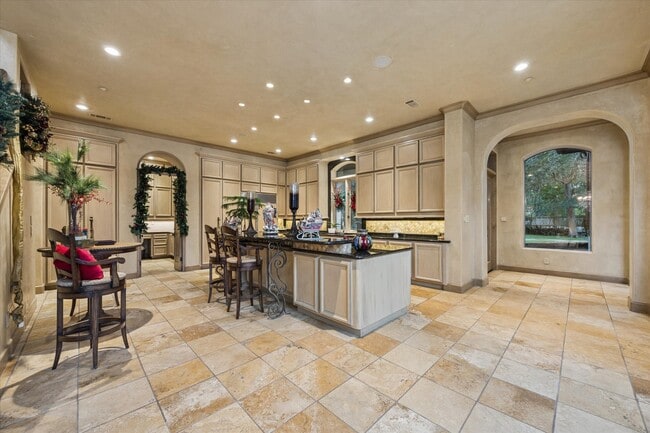 Building Photo - 2 Lacewood Ln