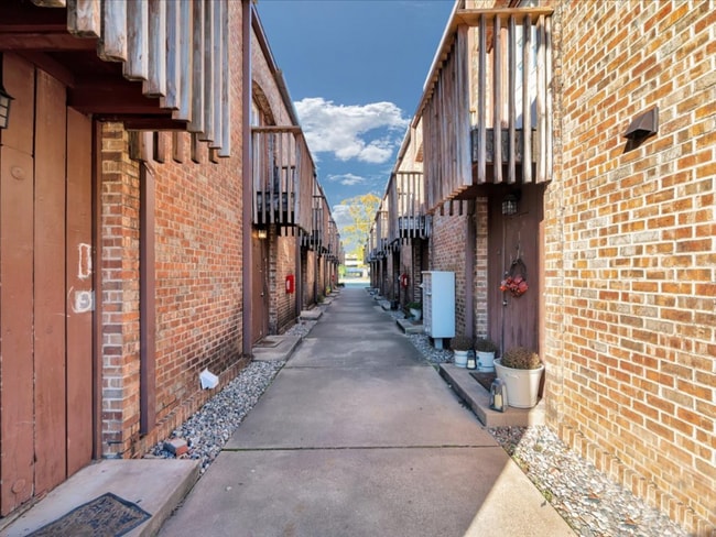 Photo - 208 E Starr Ave Unit 10