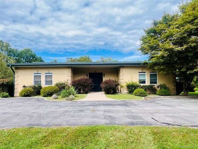 Building Photo - 769 Bullville Rd Rental