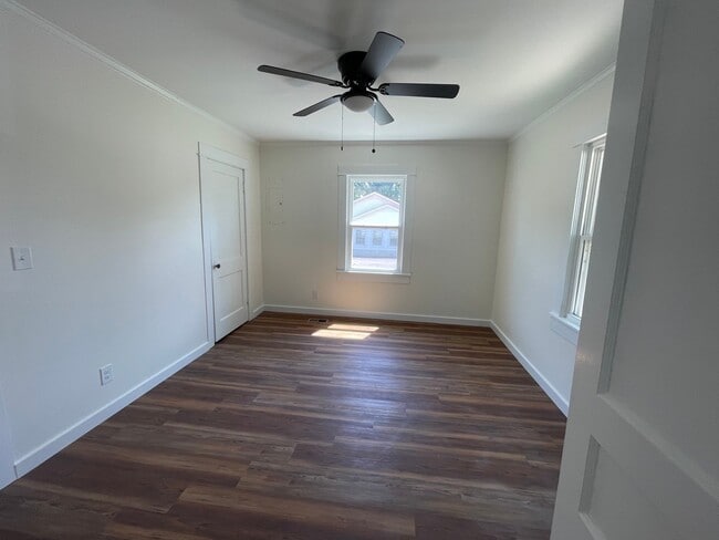 Photo - 212 7th Ave