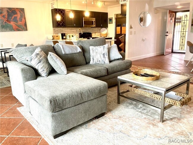 Photo - 373 NW 14th Pl