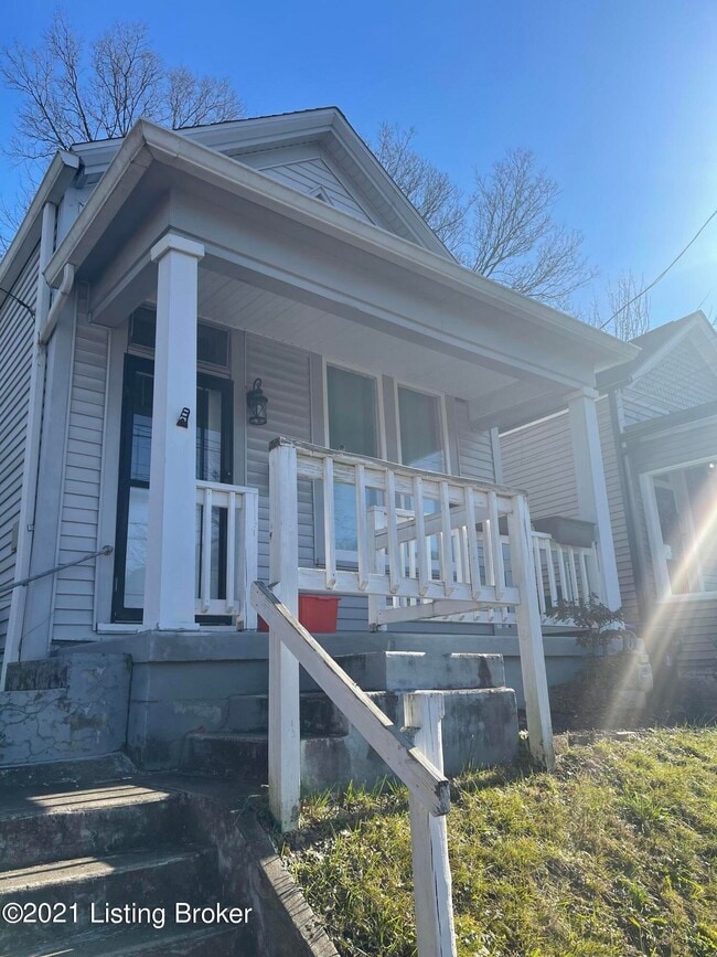 Photo - 125 N Jane St