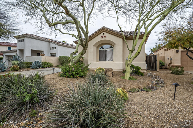 Building Photo - 4605 N Clear Creek Dr Rental