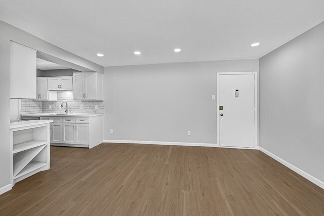 Photo - 7555 Katy Fwy Unidad 146