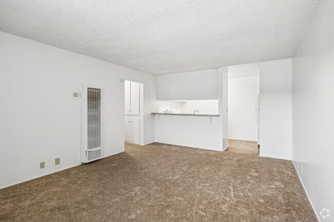 1BR, 1BA - 750SF - Living Room - Hermosa Vista Apartments