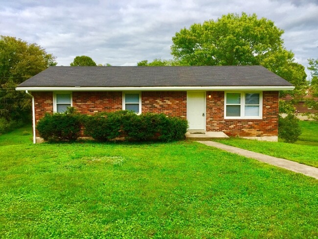 Photo - Charming 3 bed, 1 Bath in Shelbyville!