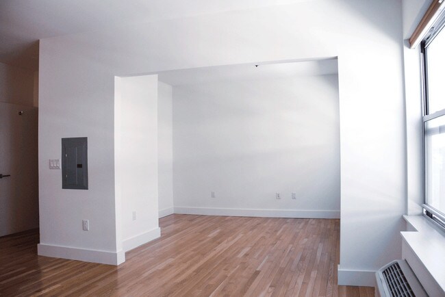 Photo - 366 West Side Ave