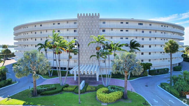 Building Photo - 2505 S Ocean Blvd Unit 403 Rental