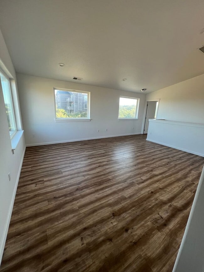 Photo - Beautiful 3 bedroom, 2 1/2 bath House with Ocean View!