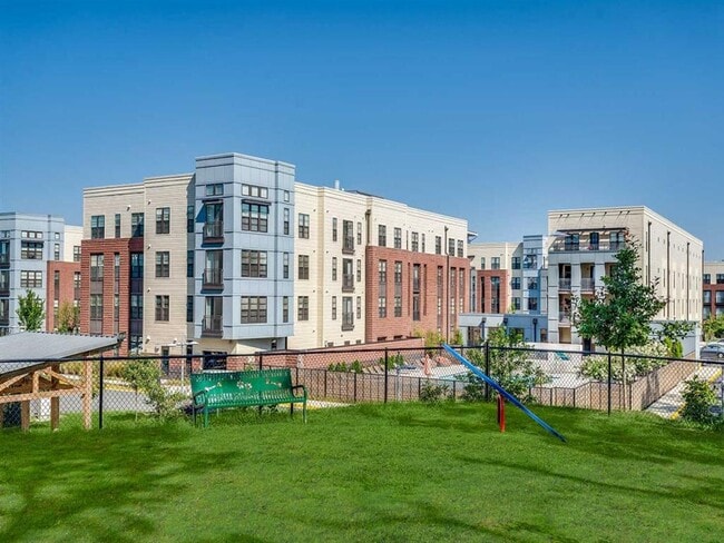 Photo - Lerner Windmill Parc