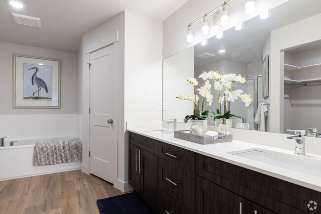 3BR, 2.5BA - 2,185SF