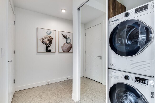 Photo - 1170 Barclay St Unit 303