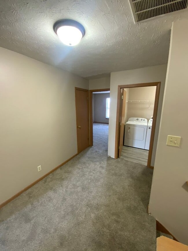 Photo - 2383 Edison Dr