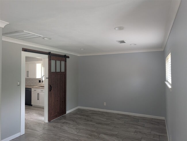 Photo - 4034 Shady Springs Dr