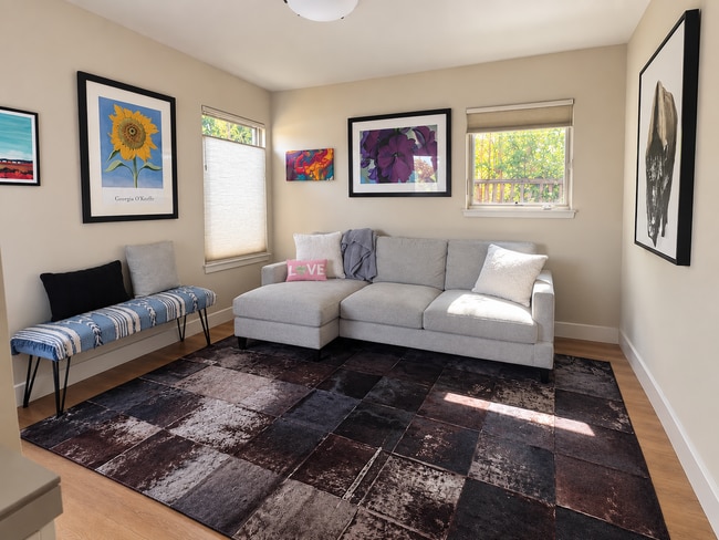 Photo - 453 Seaview Dr