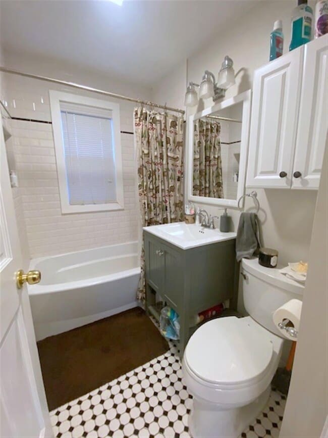 Photo - 519 Main St Unit 1