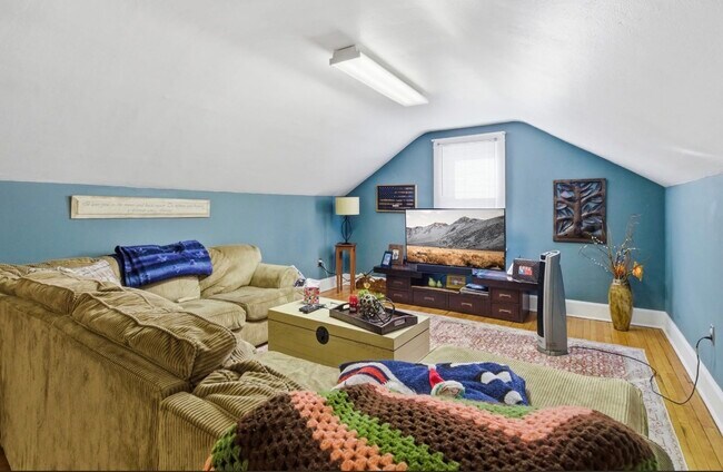 222 Johnson Ave
