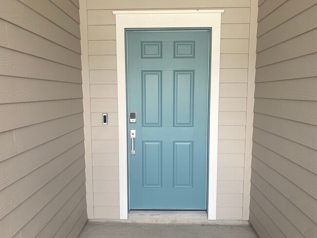 Photo - Almost New 3/2/1 Modern Townhome!