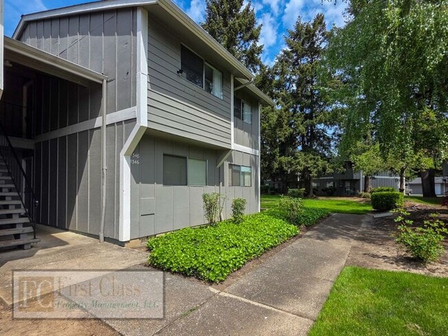 Photo - 1348 NE 186th Ave