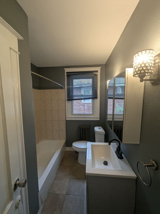 Photo - 821 Rader Ave