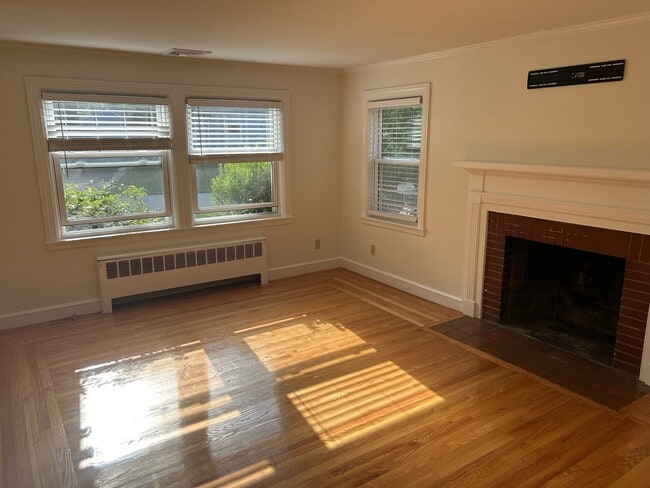 Photo - 24 Linden Rd Unit 1