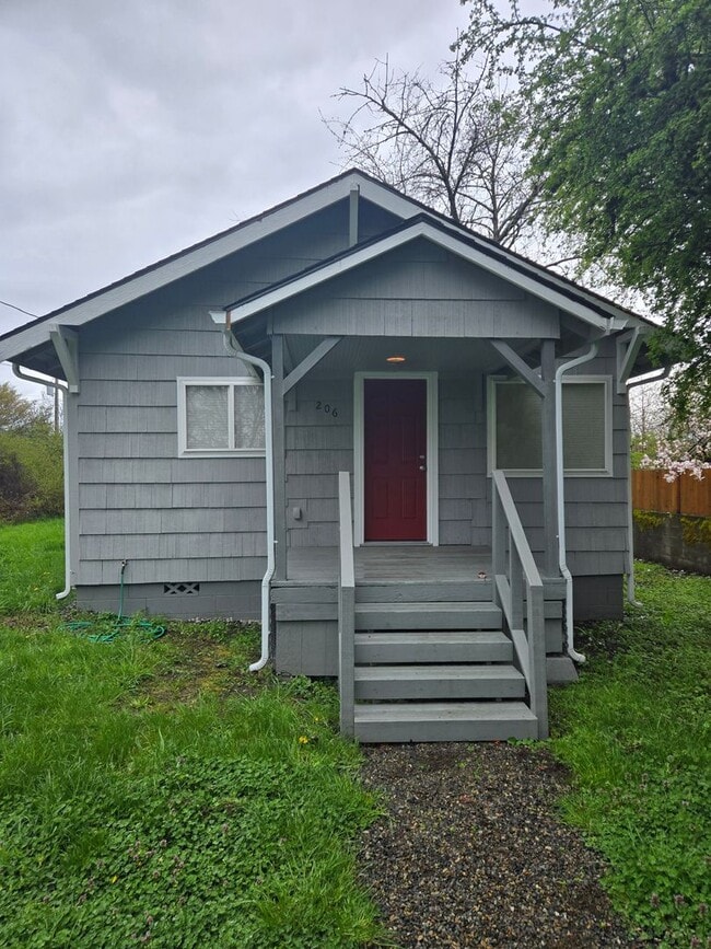 STATUS: PENDING APPLICATION- |R24S| $1625 - STATUS: PENDING APPLICATION- |R24S| $1625 House