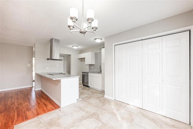Building Photo - 330 Tara Plantation Dr