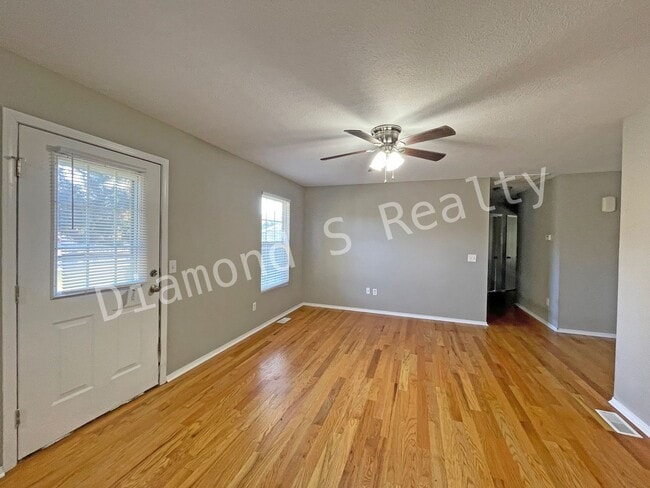Photo - Updated 3 Bedroom Home in Reed/Hillcrest S...