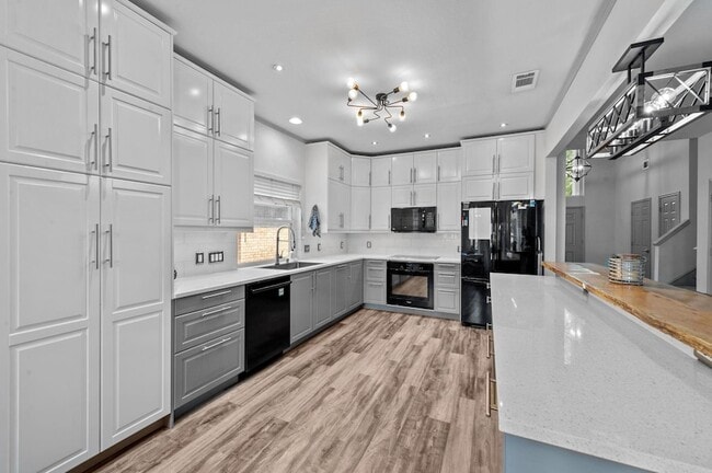 Photo - 1905 Barrens Cir