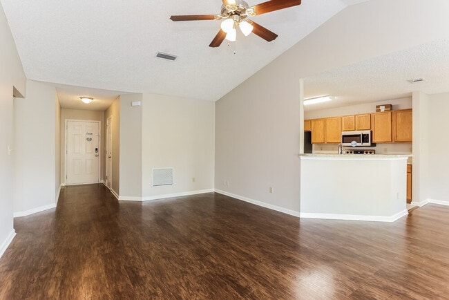 Photo - 8047 Bridgecreek Dr W