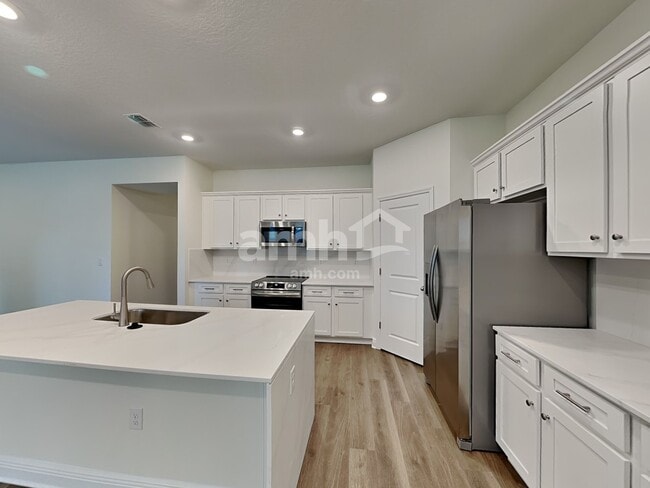 Photo - 3794 Lk Blf Lp