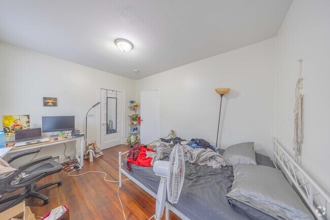 Building Photo - 66 Empire St Unit 2 Rental